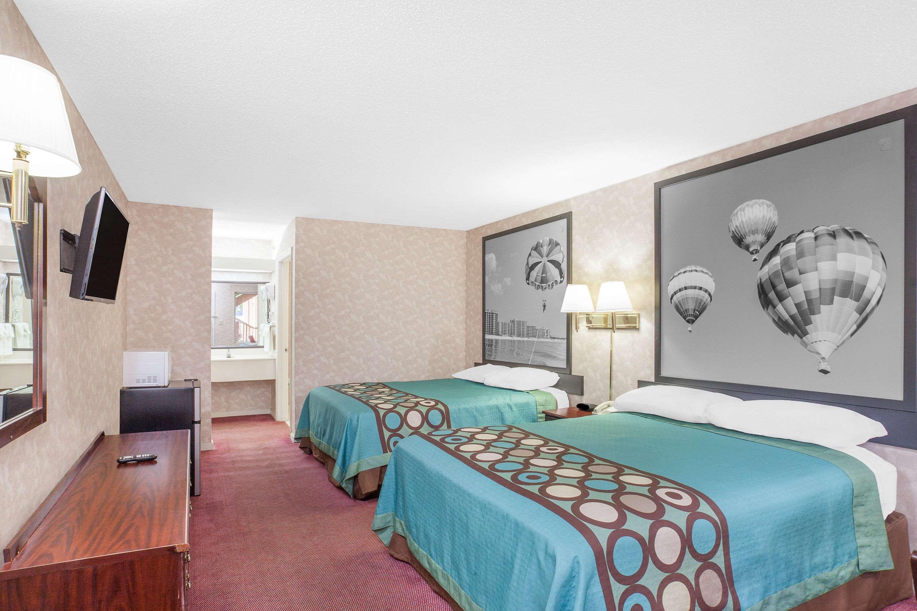 Super 8 By Wyndham Decatur Priceville Bagian luar foto